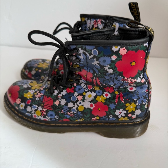 Dr.‎ Martens Women's Floral Combat Boots - Black and Multicolor size 5 - Picture 5 of 6